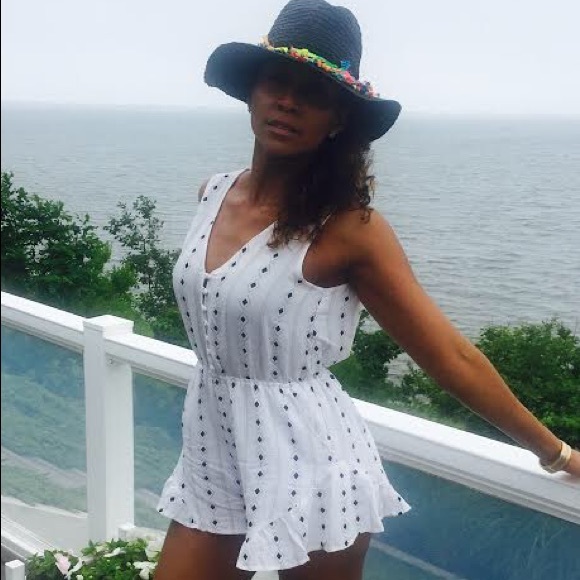 Lost + Wander Olivia Romper - Picture 3 of 4